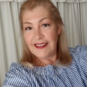 Meet your Posher, Diana